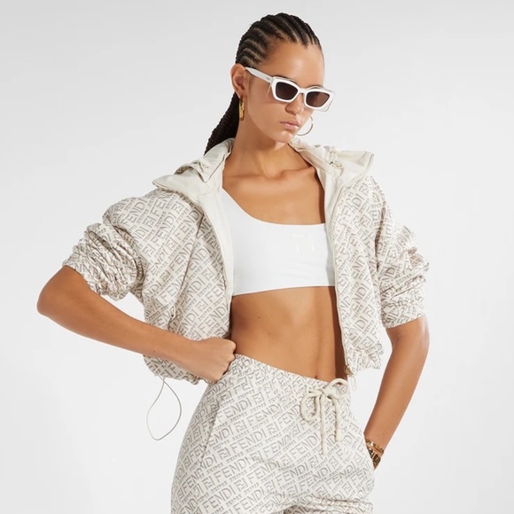 Fendi x Skims SOLD OUT CROPPED WINDBREAKER Color CONNECTICUT size L - Picture 4 of 8